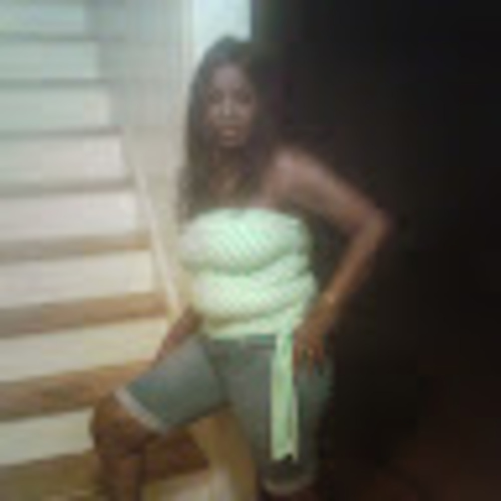 Meet your Posher, Yolanda